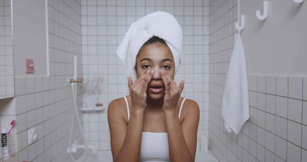 Green Rice Cleansing Balm — in use